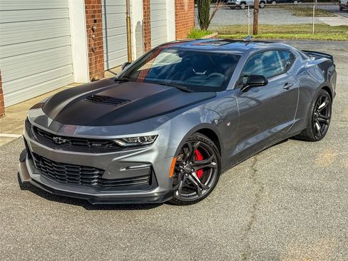 Used 2022 Chevrolet Camaro SS image 6