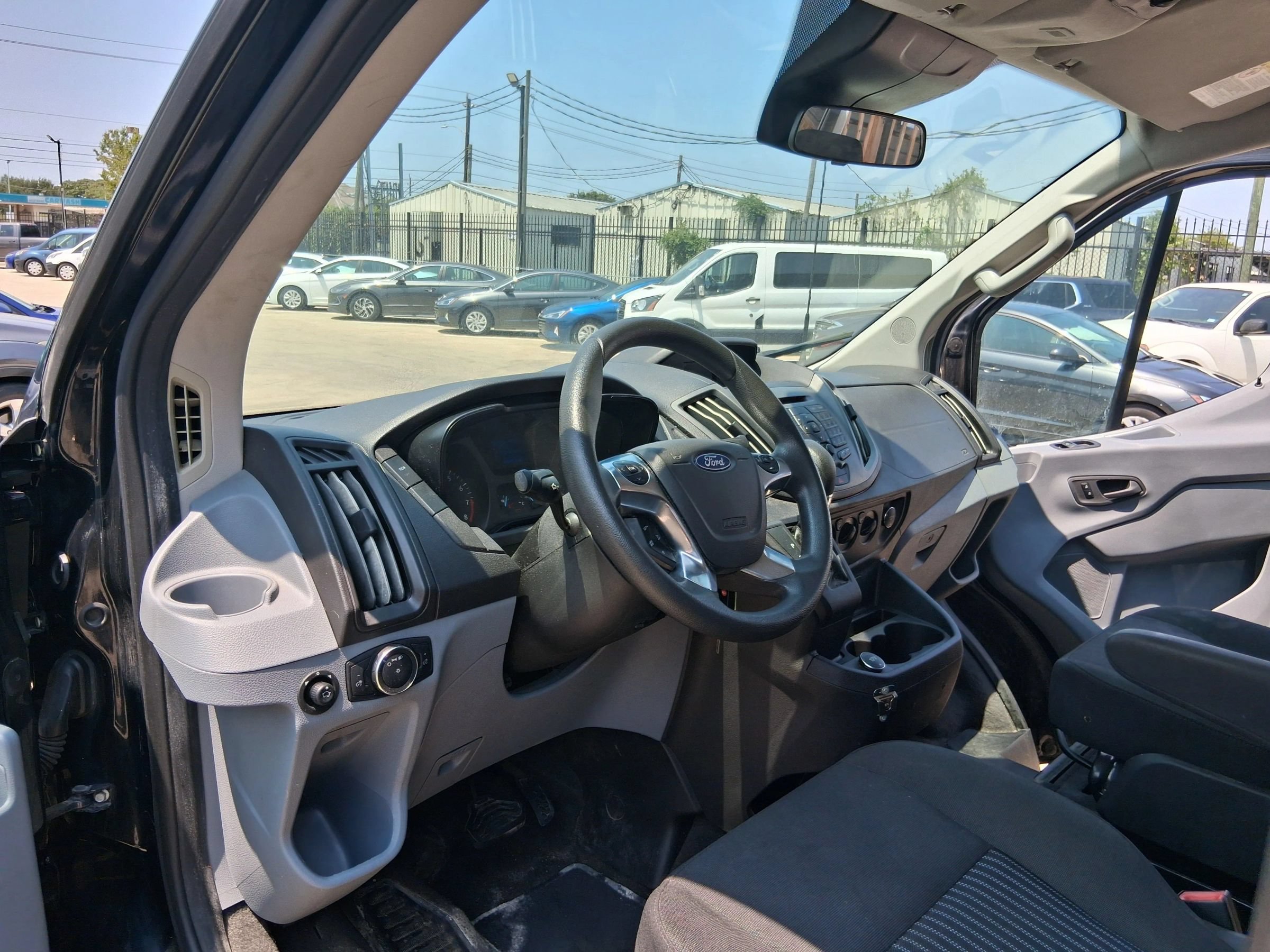Used 2019 Ford Transit 150 XL RWD image 25