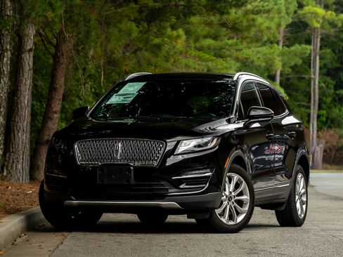 Used 2019 Lincoln MKC Select w/ Select Plus Package image 2