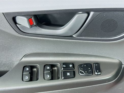 Used 2020 Hyundai Kona SE image 22