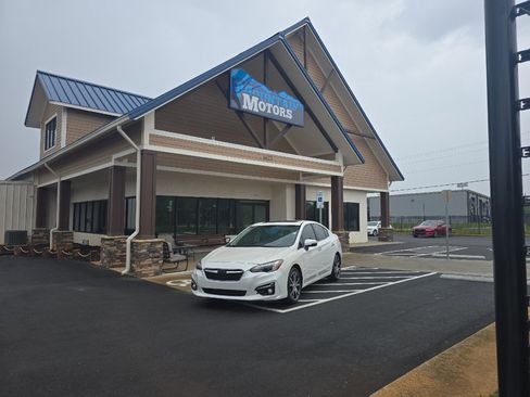 Used 2017 Subaru Impreza 2.0i Limited image 1