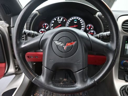Used 2005 Chevrolet Corvette Coupe w/ Preferred Equipment Group RWD image 28
