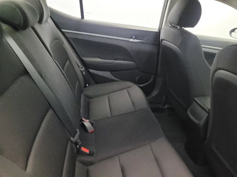 Used 2018 Hyundai Elantra SE w/ SE Connectivity Package 04 FWD image 19
