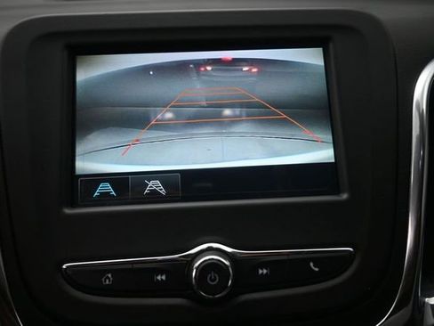 Used 2018 Chevrolet Equinox LS w/ LPO, Cargo Package FWD image 4