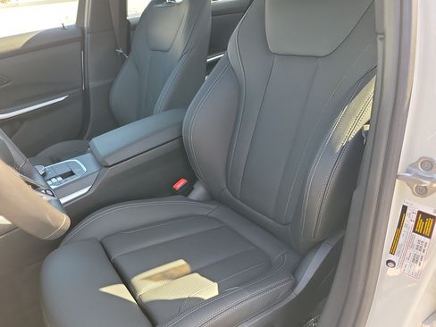 Used 2026 BMW 330i Sedan w/ M Sport Package RWD image 21
