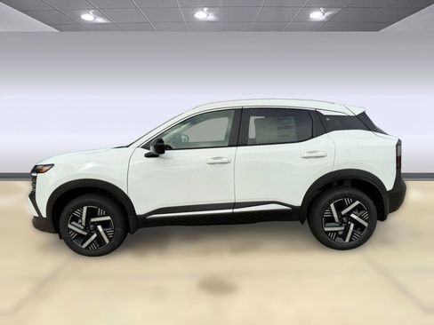 New 2026 Nissan Kicks SV image 2