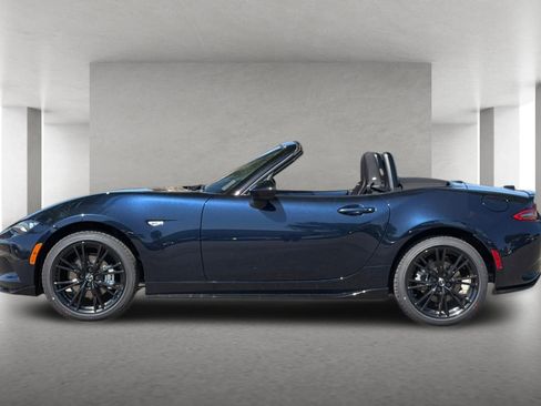 New 2026 MAZDA MX-5 Miata Club w/ Appearance Package RWD image 8