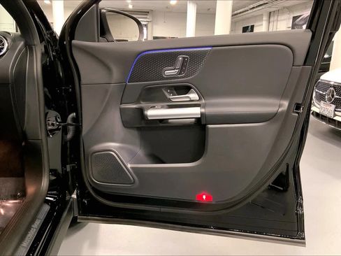 Used 2025 Mercedes-Benz GLA 250 image 21