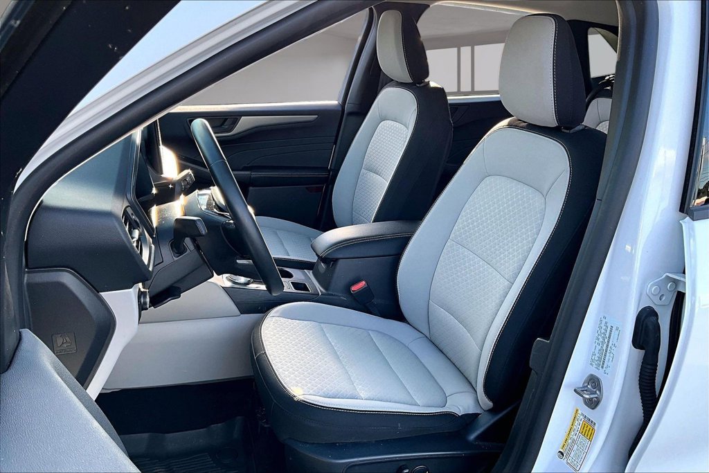Used 2024 Ford Escape Active w/ Tech Pack #1 AWD/4WD image 25
