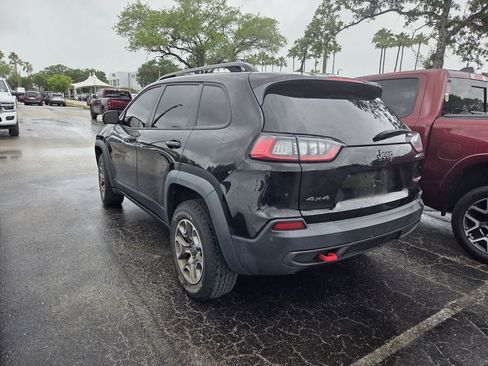 Used 2022 Jeep Cherokee Trailhawk image 4