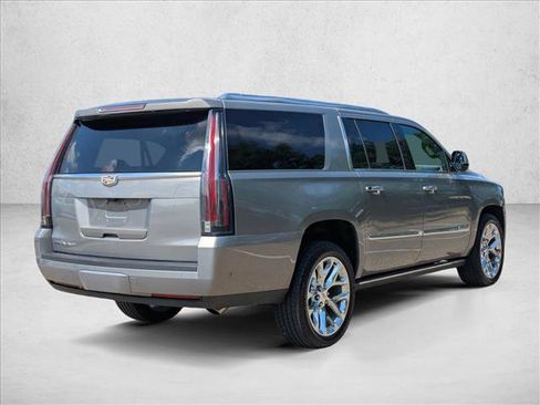 Used 2018 Cadillac Escalade ESV Platinum AWD/4WD image 5
