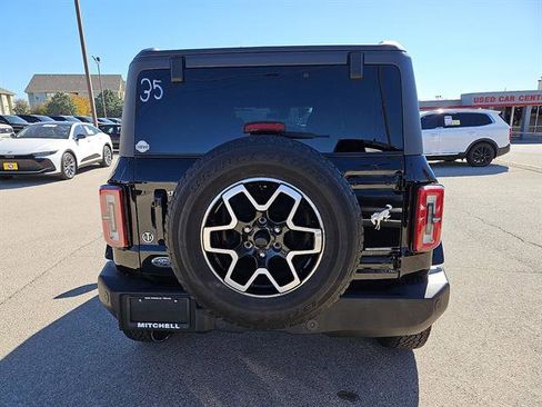 Used 2023 Ford Bronco Outer Banks image 4