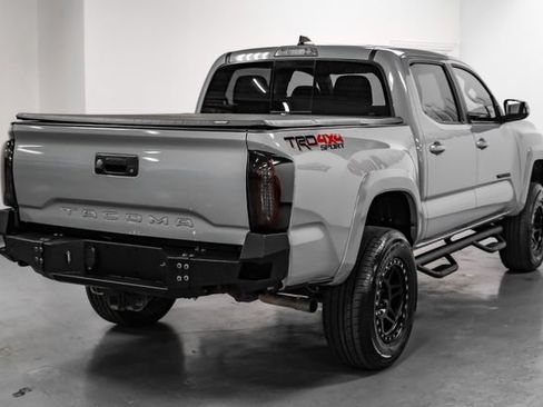 Used 2021 Toyota Tacoma TRD Sport AWD/4WD image 7