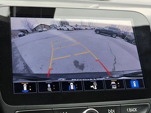 Used 2022 Chevrolet Equinox RS w/ RS Leather Package AWD/4WD image 6