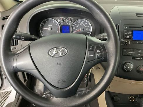 Used 2011 Hyundai Elantra GLS image 15