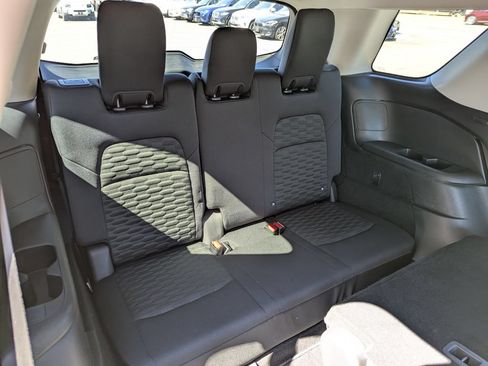 Used 2022 Nissan Pathfinder S AWD/4WD image 41