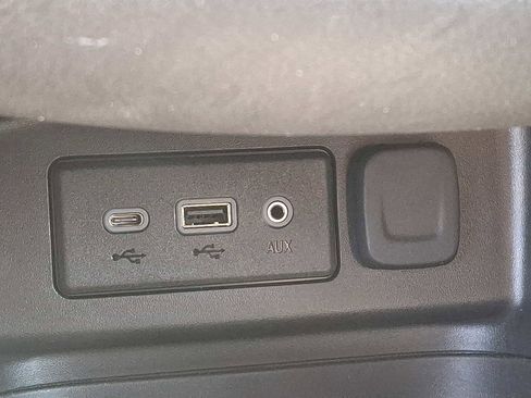 Certified 2023 Chevrolet Equinox RS w/ LPO, Floor Liner Package FWD image 24
