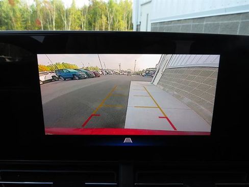 Used 2024 Chevrolet Trax LT image 24