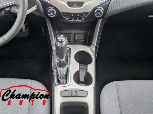 Used 2018 Chevrolet Cruze LS FWD image 20