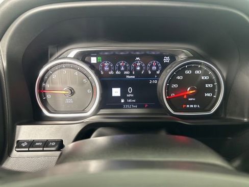 Used 2022 Chevrolet Silverado 1500 High Country w/ Technology Package AWD/4WD image 14