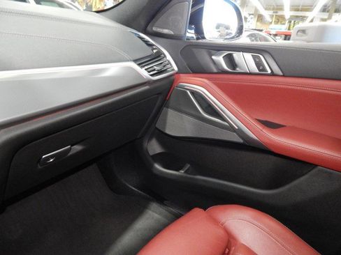 Used 2021 BMW X6 xDrive40i w/ Premium Package image 26