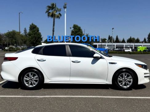 Used 2016 Kia Optima LX FWD image 4