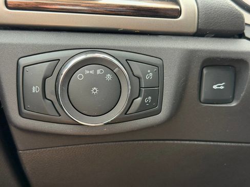 Used 2014 Ford Fusion SE w/ Equipment Group 202A FWD image 17