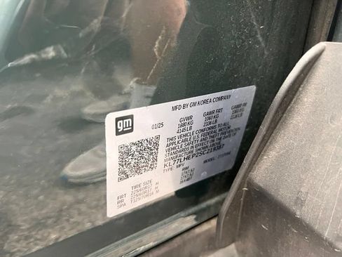 Used 2025 Chevrolet Trax LT FWD image 7