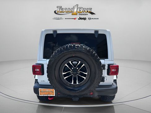 Used 2024 Jeep Wrangler Unlimited Rubicon AWD/4WD image 6