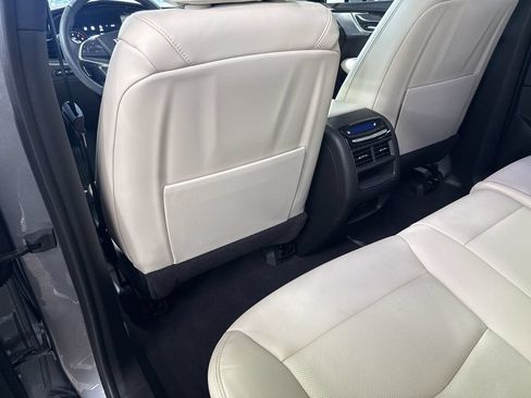 Used 2024 Cadillac XT5 Sportv w/ Technology Package AWD/4WD image 28