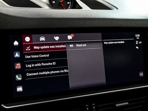 Used 2022 Porsche Cayenne Platinum Edition image 29