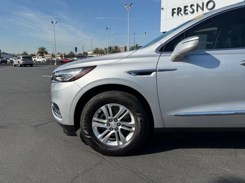 Used 2019 Buick Enclave Essence FWD image 6