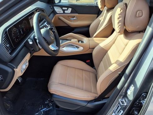 New 2026 Mercedes-Benz GLS 580 GLS 580 image 13