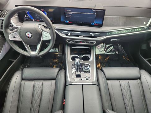 Used 2025 BMW ALPINA XB7 image 2