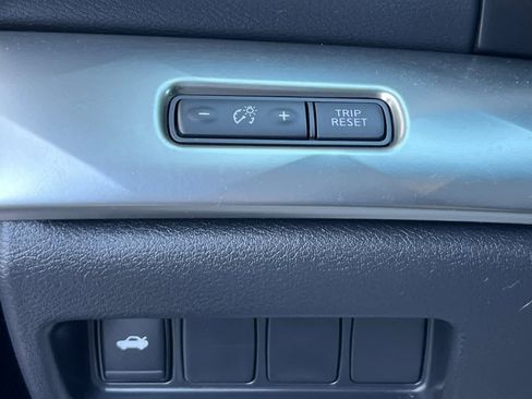 Certified 2023 Nissan Maxima SV w/ Floor Mat Group FWD image 33