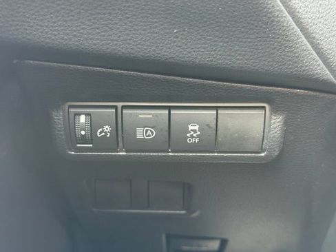 Certified 2026 Toyota Corolla Cross LE FWD image 36