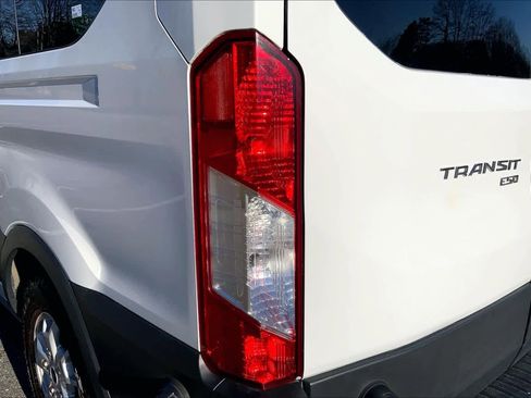 Used 2015 Ford Transit 350 XLT image 28