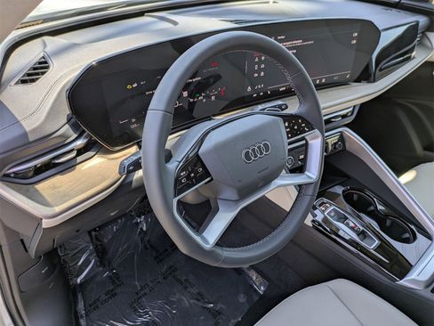 New 2025 Audi Q5 Premium image 9