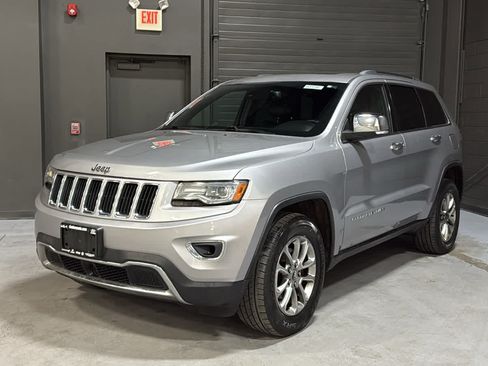 Used 2014 Jeep Grand Cherokee Limited w/ Luxury Group II AWD/4WD image 3