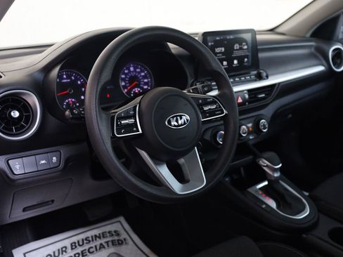 Used 2020 Kia Forte LXS FWD image 16