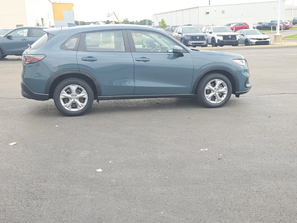 Certified 2024 Honda HR-V LX image 9