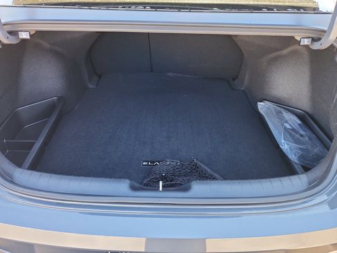 Used 2024 Hyundai Elantra SEL w/ Convenience Package image 51