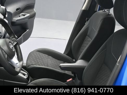 Used 2022 Nissan Kicks S FWD image 17