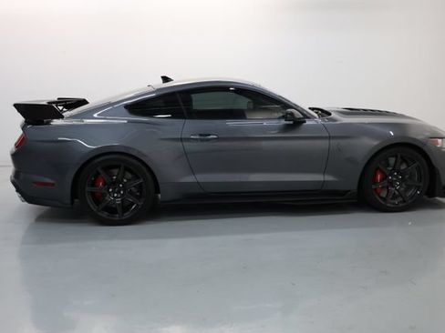Used 2022 Ford Mustang Shelby GT500 w/ Carbon Fiber Track Pack RWD image 69
