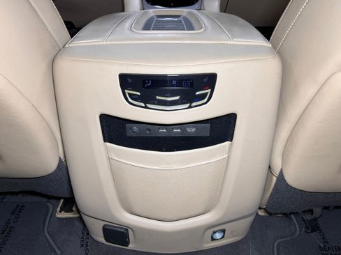 Used 2020 Cadillac Escalade Platinum AWD/4WD image 20