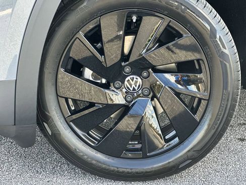 New 2026 Volkswagen Atlas SE image 10