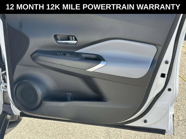 Used 2023 Nissan Kicks SR w/ SR Premium Package FWD image 8