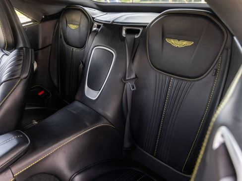 Used 2022 Aston Martin DB11 Volante RWD image 34