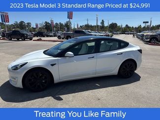 Used 2023 Tesla Model 3 Standard Range video 1