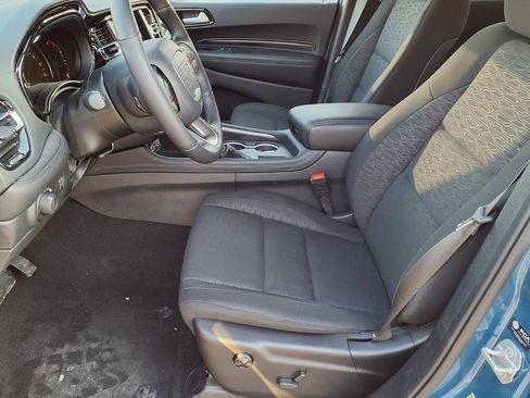 Used 2024 Dodge Durango SXT image 3